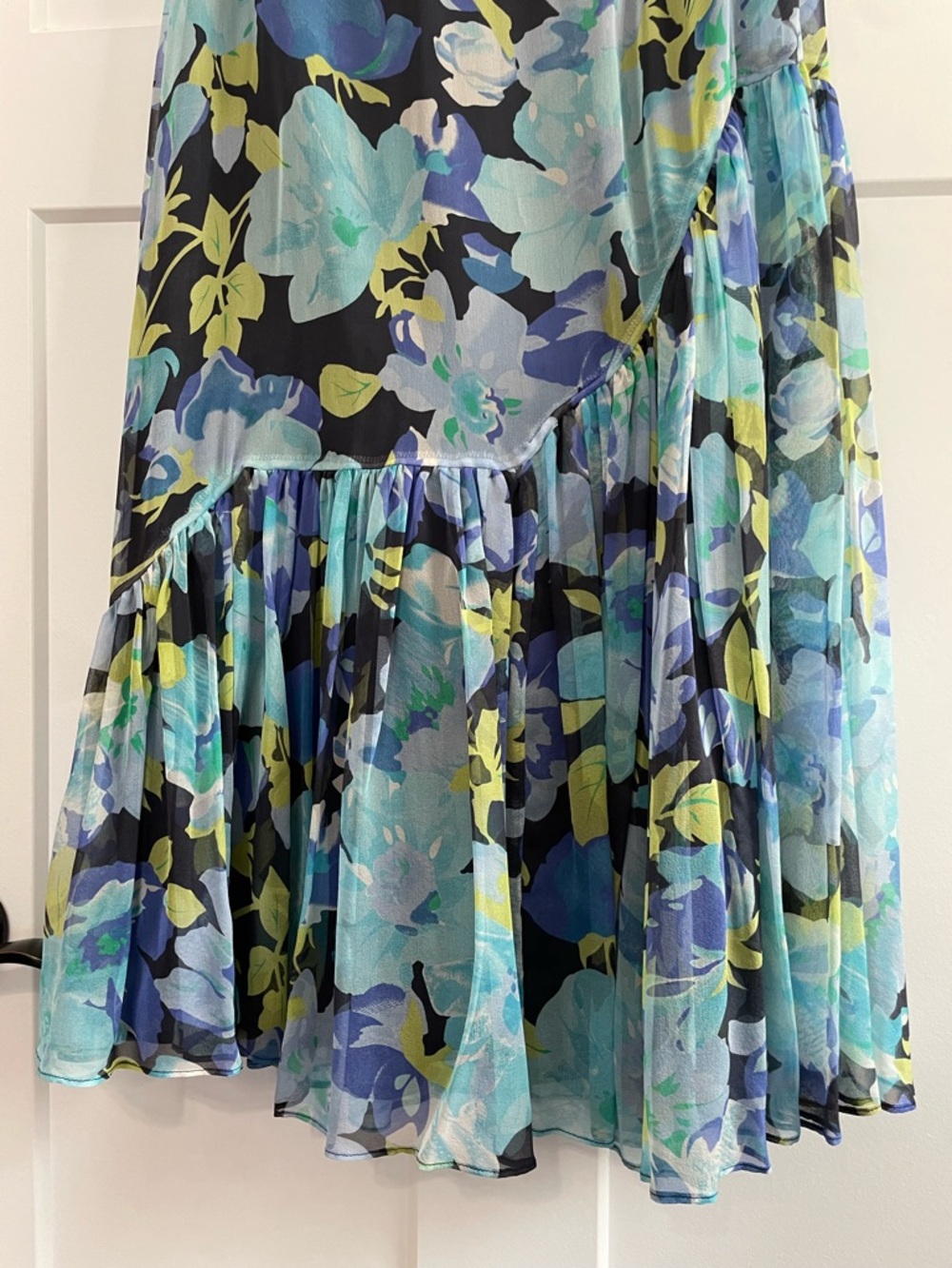 Harold’s Silk Ruffled Floral Skirt Size 8 - Picture 5 of 9